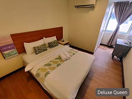 Deluxe Queen Room