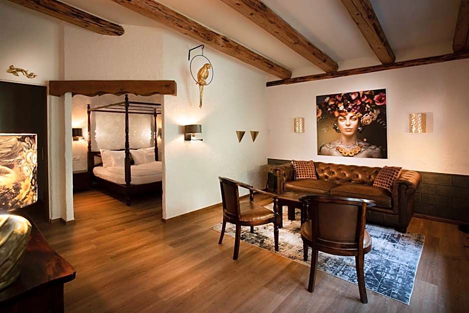 Photo 1 of 3 of Suite