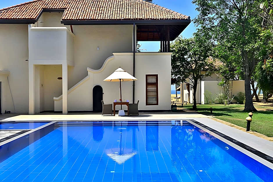 Hibiscus Beach Hotel