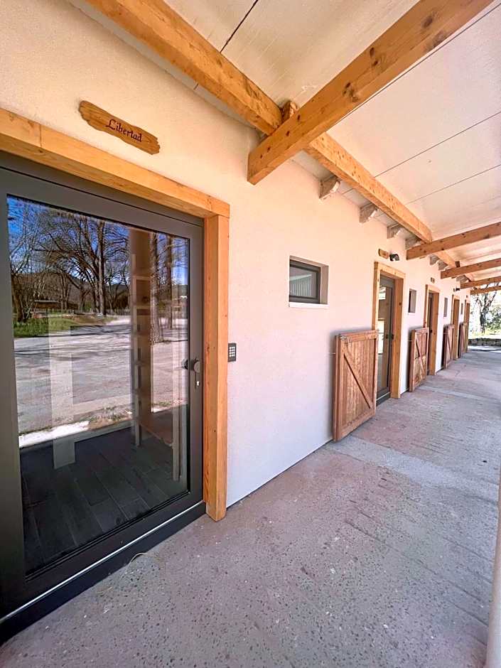 La Petite Auberge Insolite