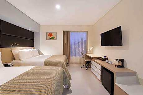 Double Room with Two Double Beds - Mobility Access/Non-Smoking