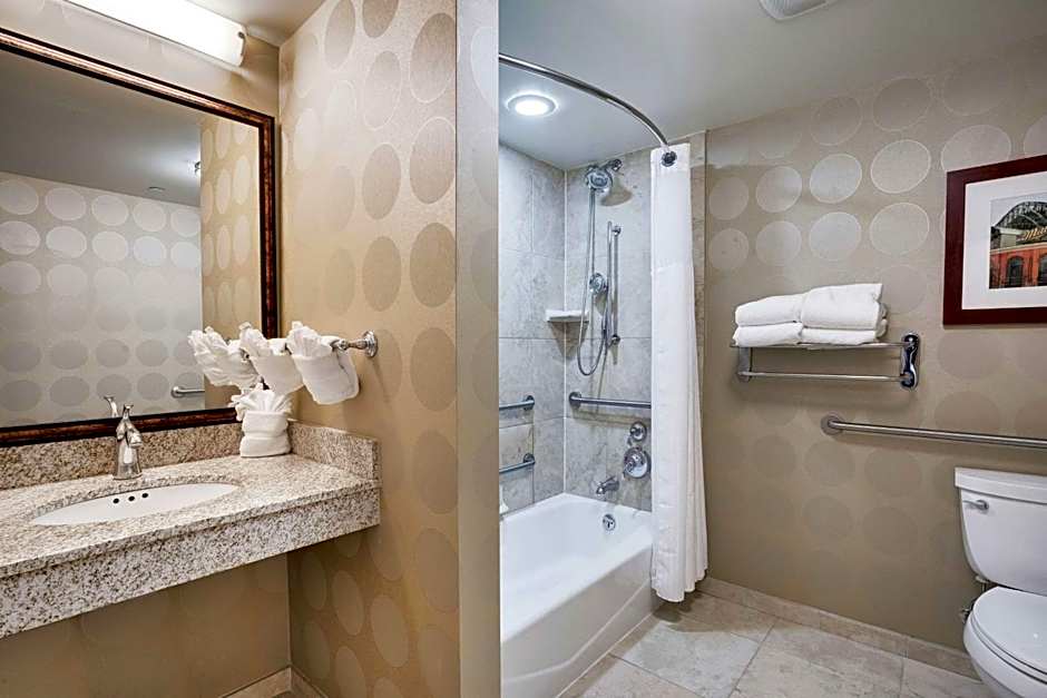 Hilton Garden Inn Milwaukee Airport