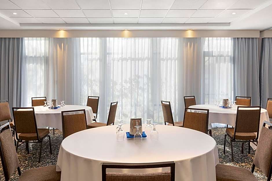 Hampton Inn & Suites by Hilton Langley-Surrey