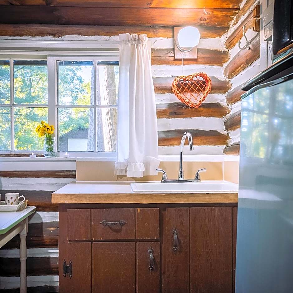 Log Cabin Motor Court