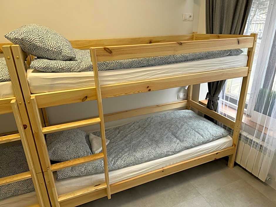 Green Hostel Katowice - 24h Parking