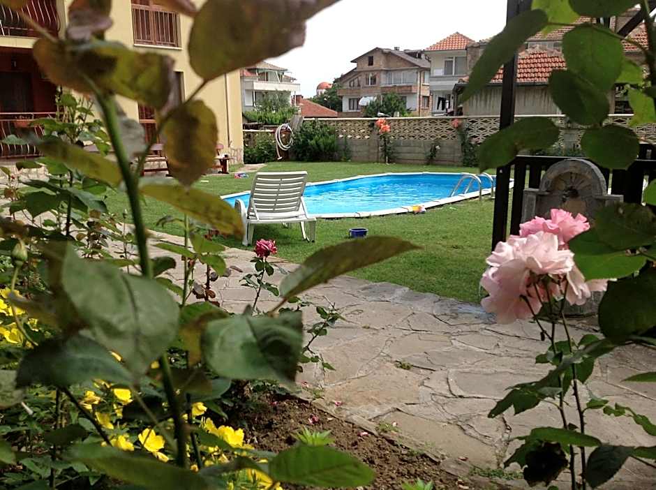 Condo Hotel Valentina