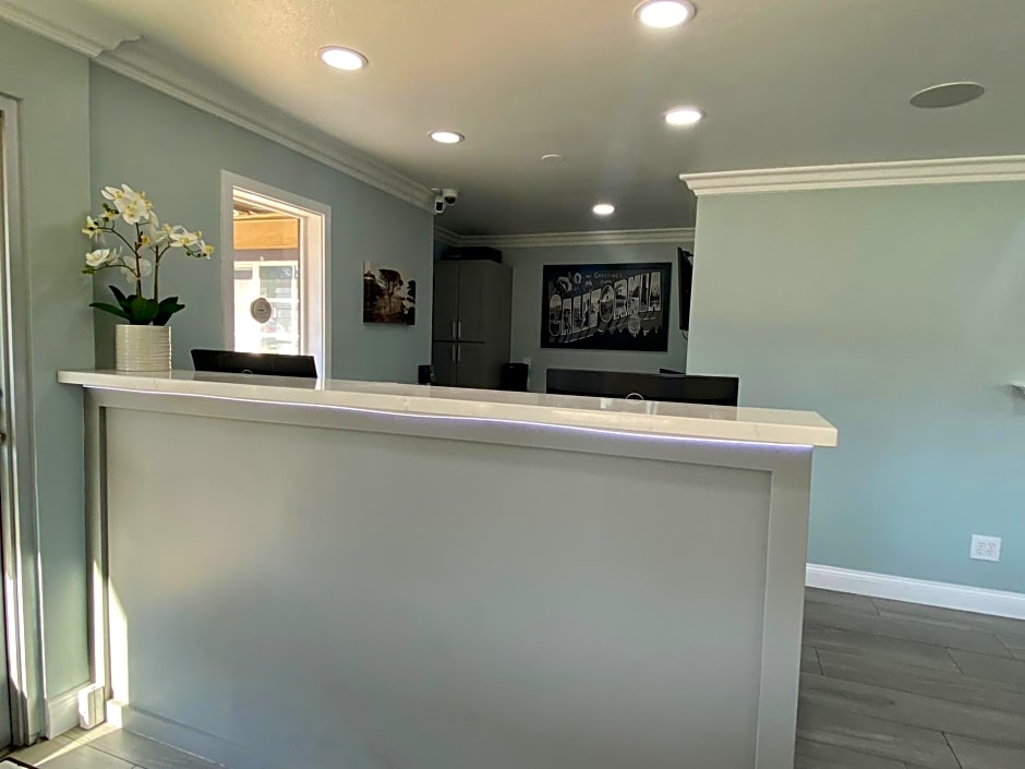 Aura Inn Monterey