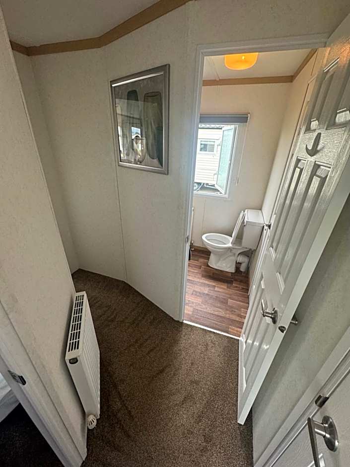 marine getaways caravan hire