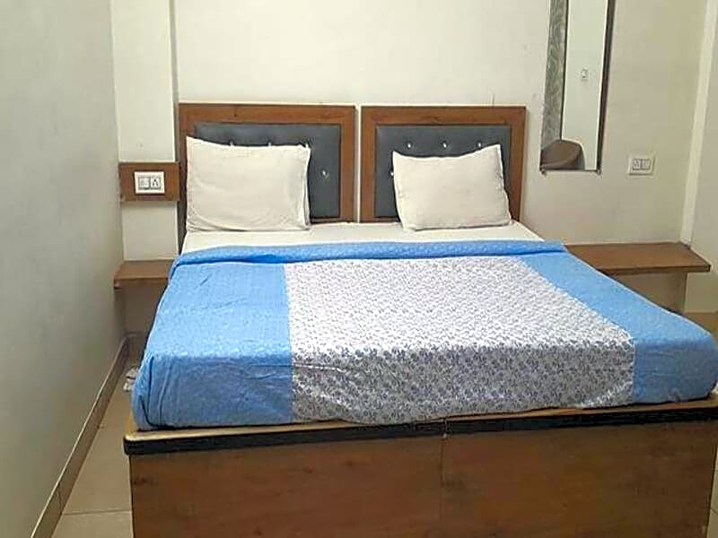 FabExpress Gulmohar Grande