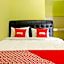 OYO 1784 Hj. Aniek Residence