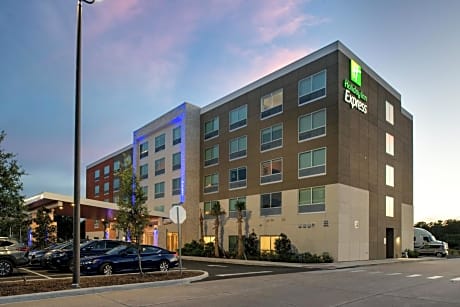Holiday Inn Express Orlando - South Park, an IHG Hotel