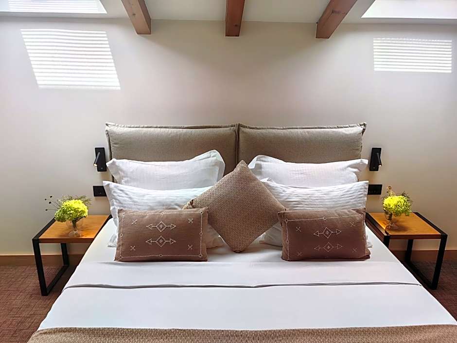Photo 1 of 4 of Double Room