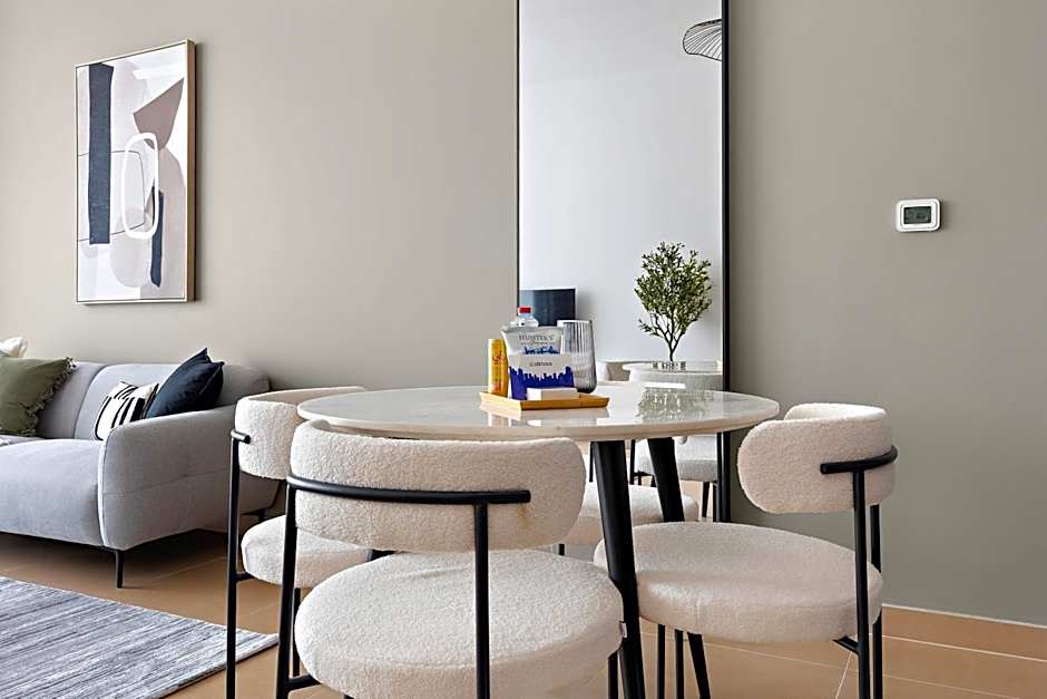 Silkhaus Elite 1BDR Next to Golf Course & Club