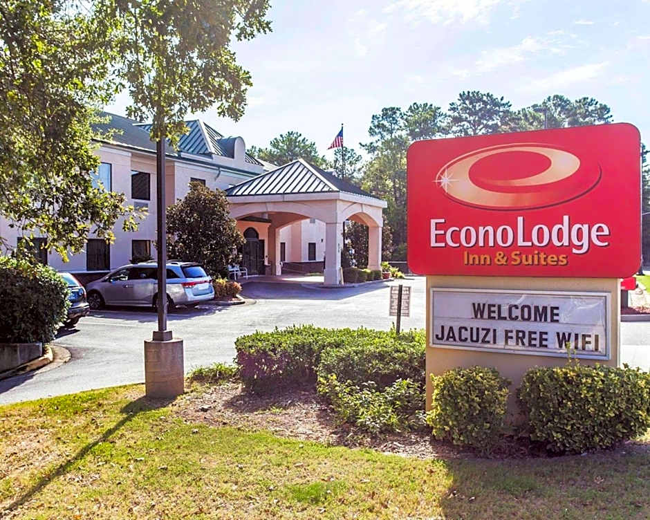 Econo Lodge Inn & Suites Marietta near Dobbins ARB