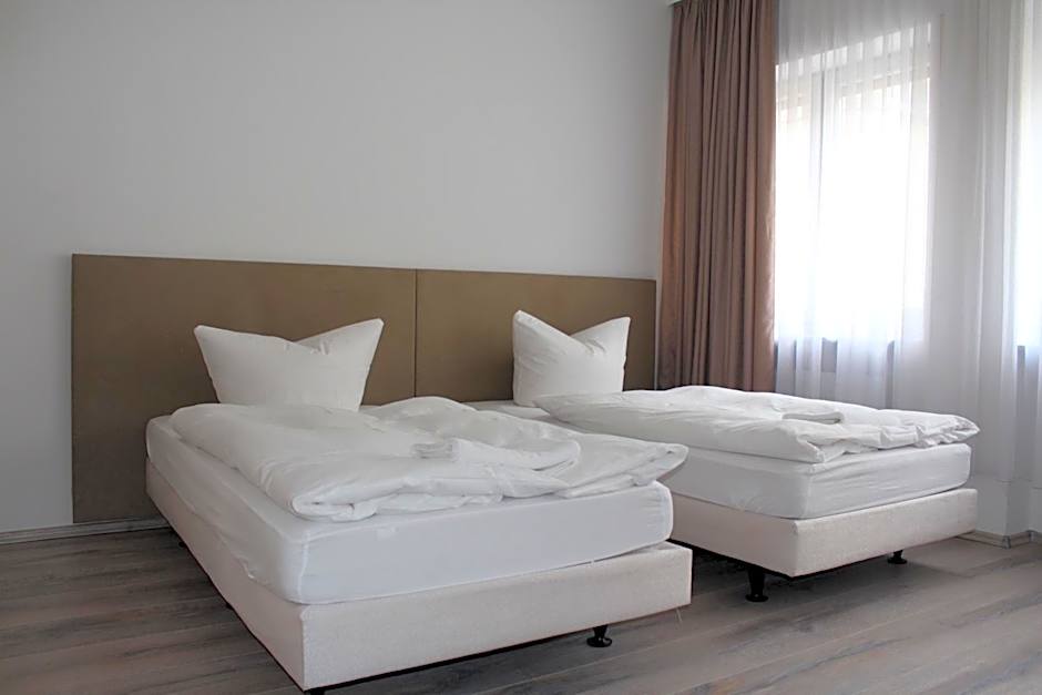 Slamba Hostel