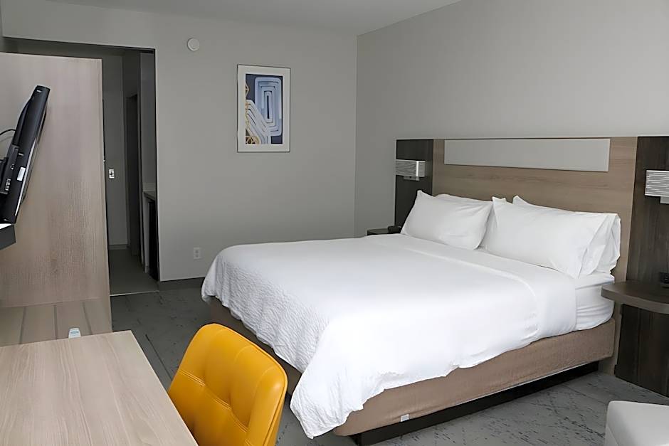Holiday Inn Express Hotel & Suites Albemarle By IHG