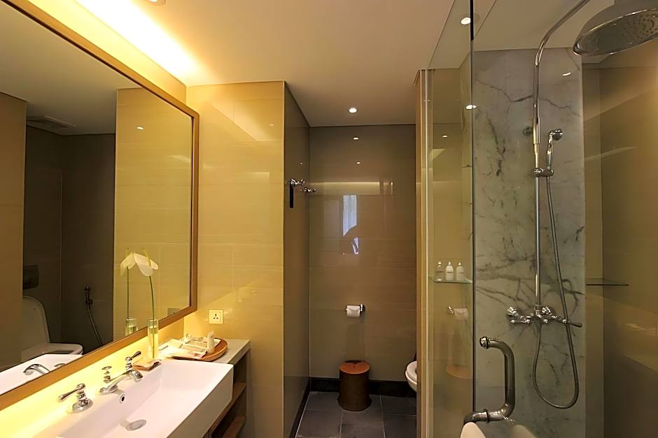 Ossotel Legian Hotel