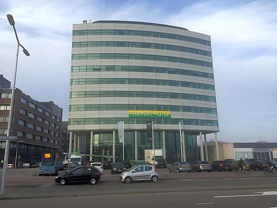 The Hague Teleport Hotel