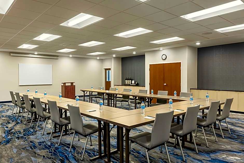 Fairfield Inn & Suites by Marriott St. Paul Northeast