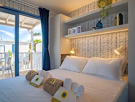 Junior Suite Mediterranea Dog (pet allowed at fee)
