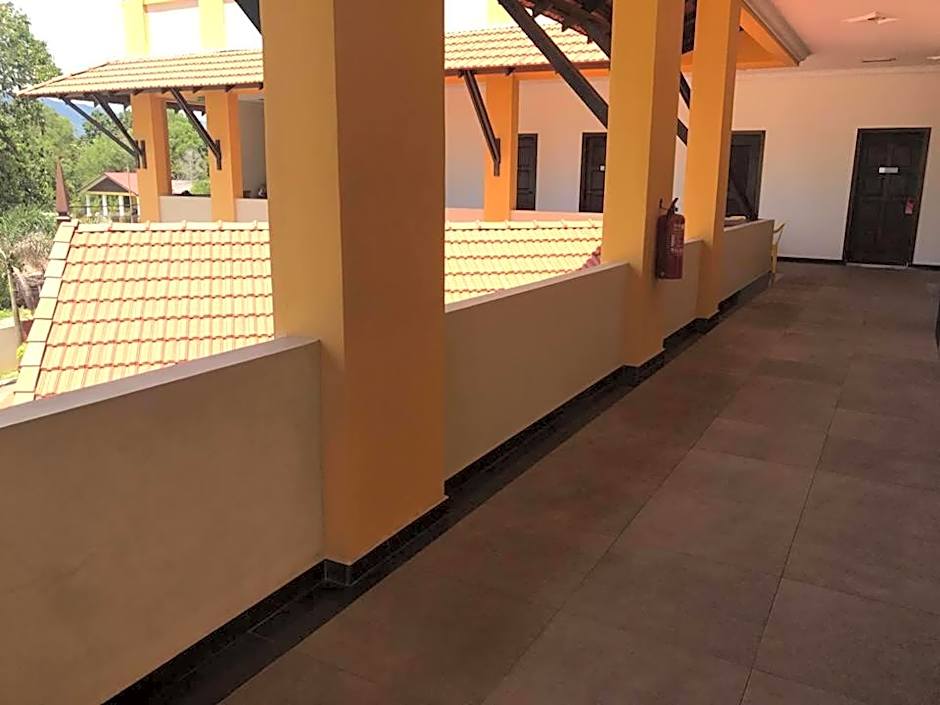 Teluk Lipat Seaview Inn