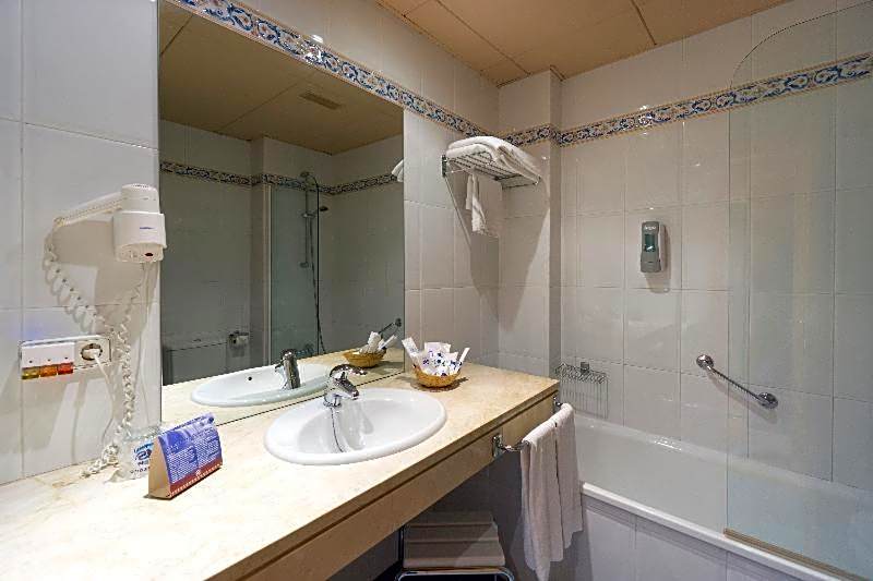 Hotel Fuente Las Piedras