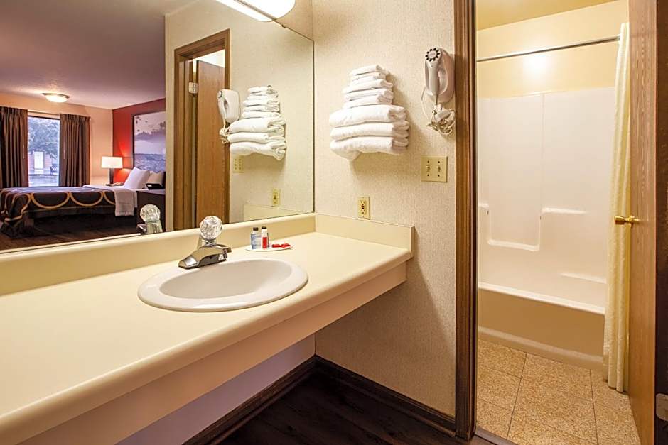 Super 8 by Wyndham Sandusky