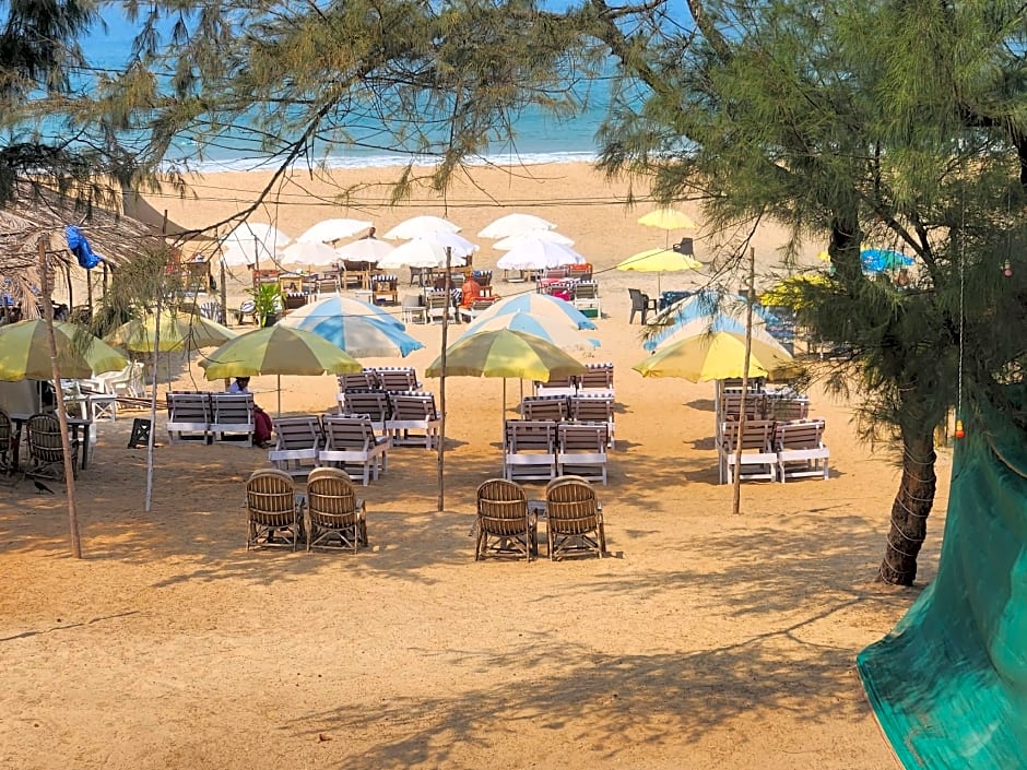 Shining Sand Beach Hotel