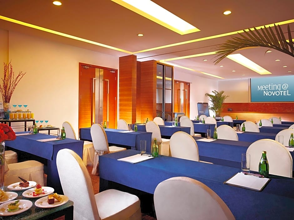 Novotel Zhengzhou Convention Centre Hotel