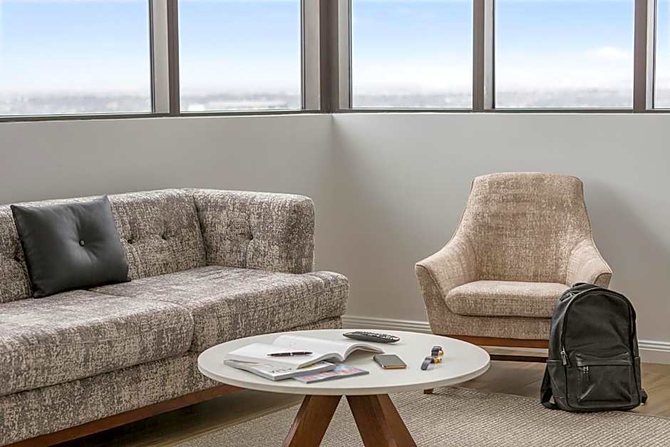 Meriton Suites Church Street, Parramatta