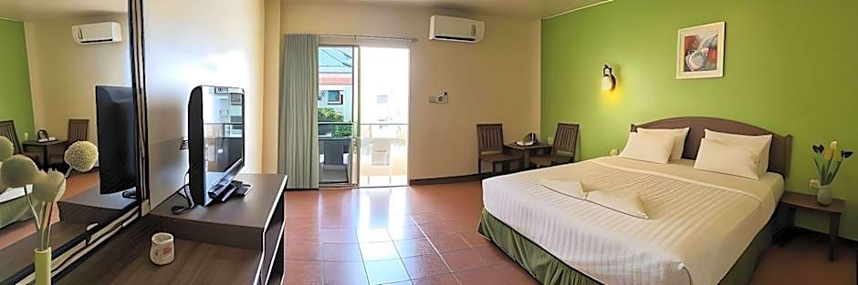 Opey De Place Pattaya