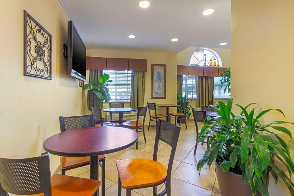 Quality Inn & Suites Lehigh Acres Fort Myers