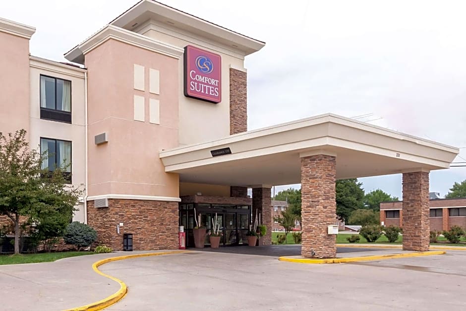 Comfort Suites East Lincoln - Mall Area