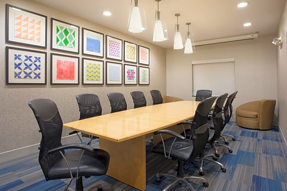 Holiday Inn Express Hotel & Suites Amarillo By IHG
