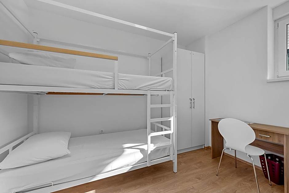 Hostel Elli