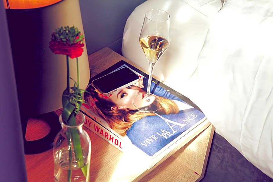 Saint SHERMIN bed breakfast & champagne