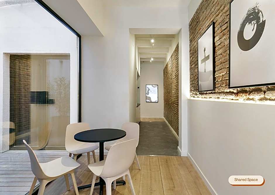 Arte Suites by Olala Homes