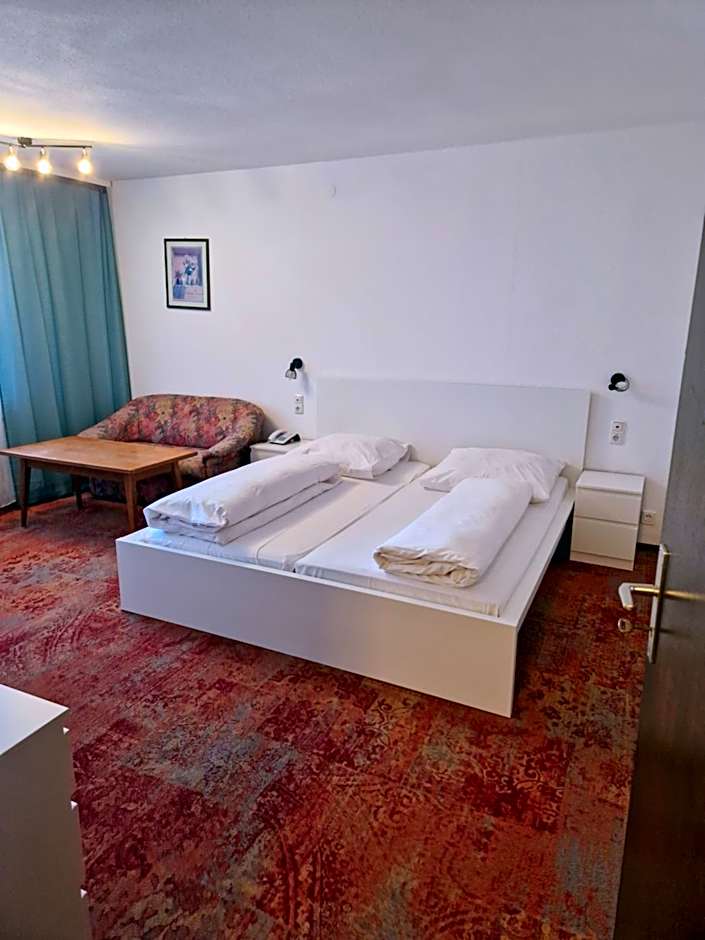 HOTEL WALDHORN