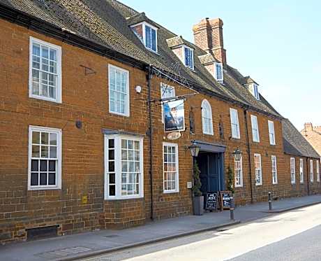 Saracens Head Hotel by Greene King Inns
