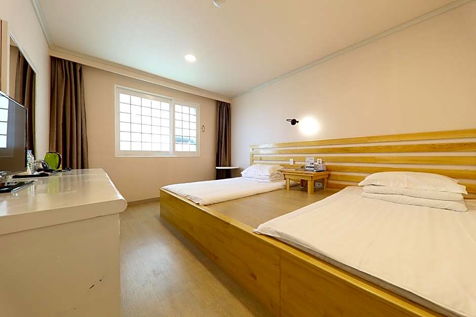 Apple Hotel