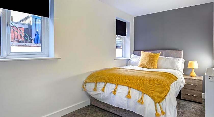 Townhouse PLUS @ 166 Edleston Road Crewe