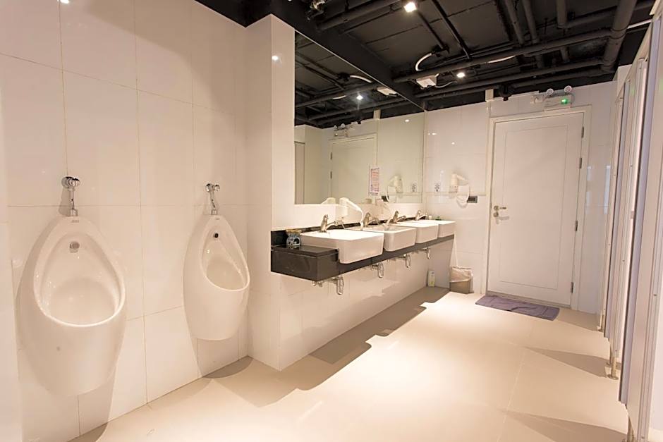 BearPacker Patong Hostel