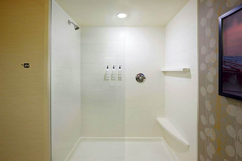 Fairfield Inn & Suites by Marriott Calgary Downtown