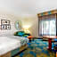 La Quinta Inn & Suites by Wyndham Fremont / Silicon Valley