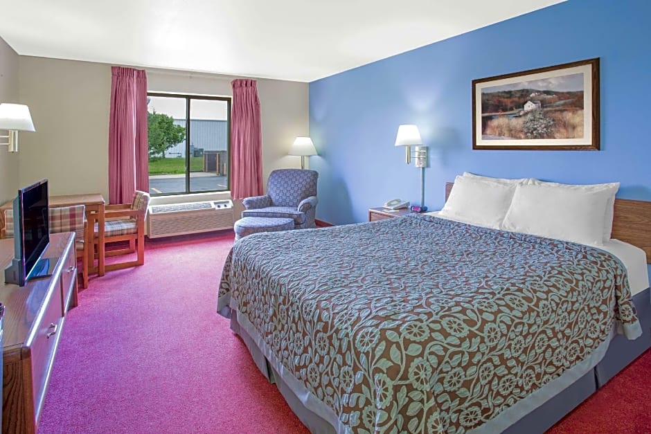 Days Inn by Wyndham Madison NE/Windsor