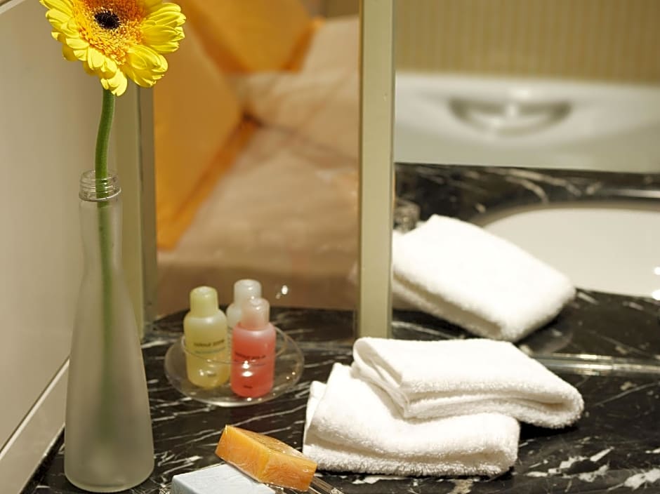 Cosmo Hotel Hong Kong