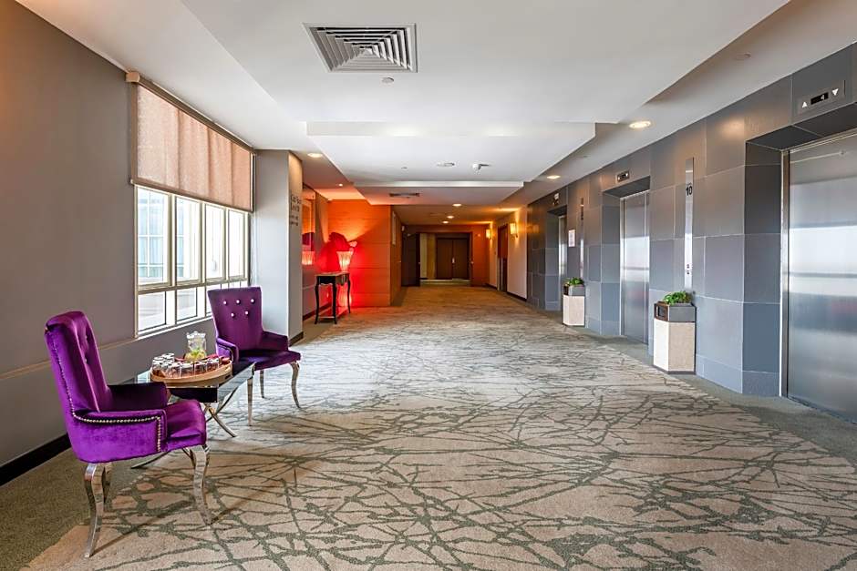The Waterfront Hotel