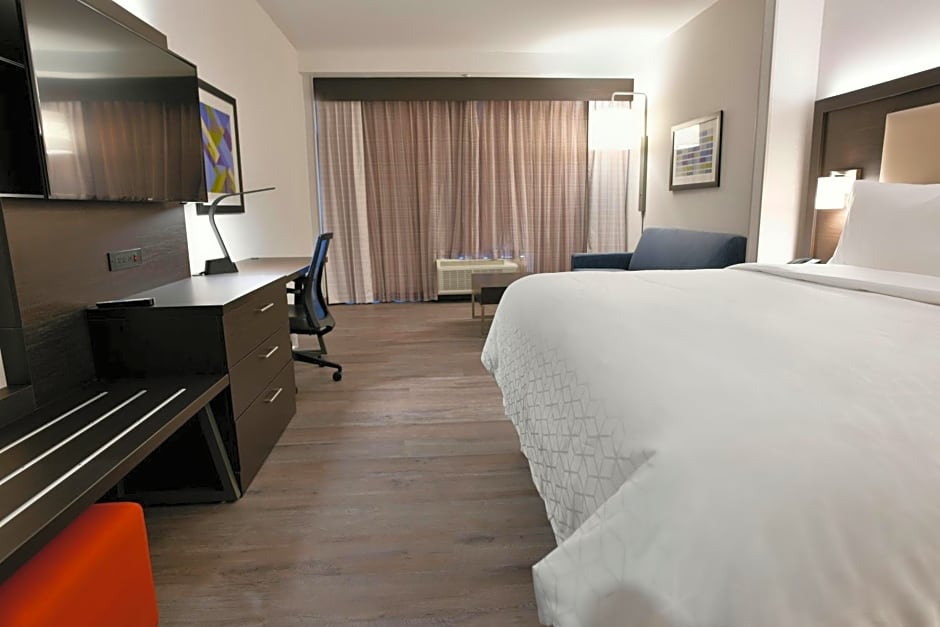 Holiday Inn Express And Suites Jersey City - Holland Tunnel By IHG