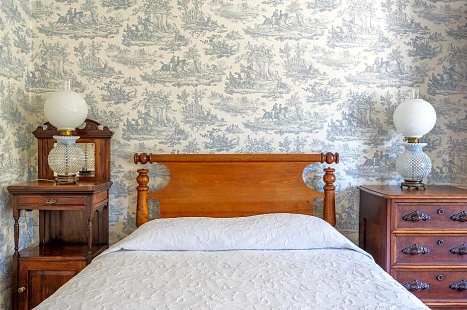 Martine Inn
