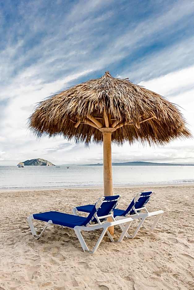 Decameron La Marina Guayabitos, Ramada All-Inclusive Resort